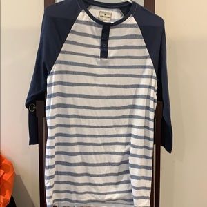 Men’s baseball tee/Henley